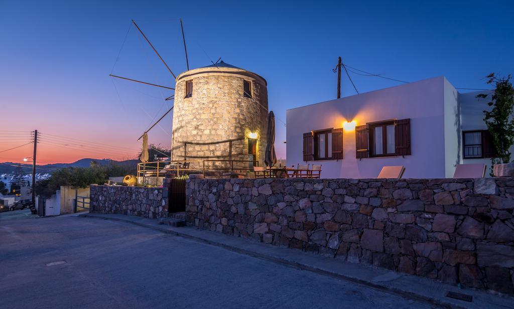 The Windmill Apartment Adamantas  ภายนอก รูปภาพ
